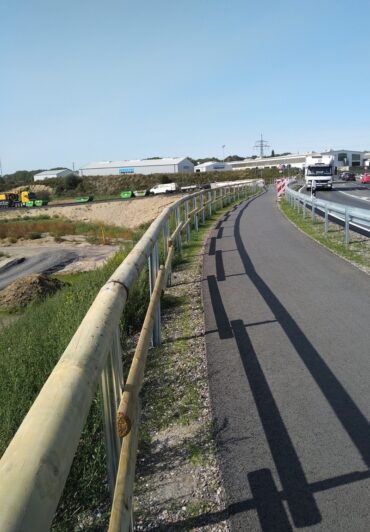 21-08 Holz-Stahlgeländer