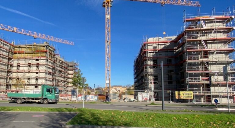 23-07 Rotationsgebäude