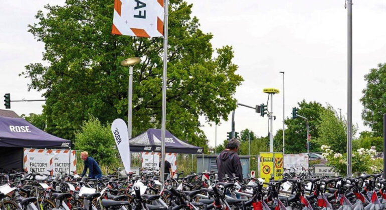 News_23-18-Rose_Lagerverkauf